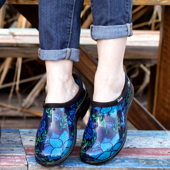 Sloggers Women's Original Garden Shoe in Spring Surprise Blue